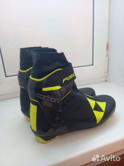 Лыжные ботинки fischer carbonlite