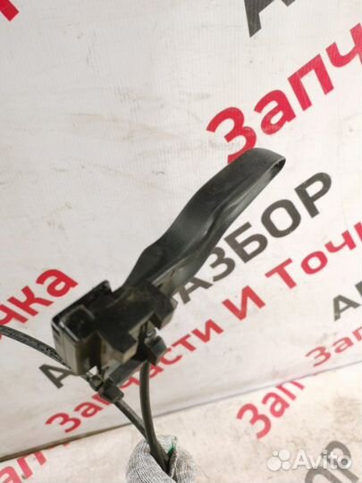 Трос замка капота Opel Vectra хетчбек 1.8 Z18XER