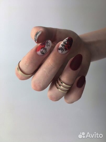 Маникюр педикюр