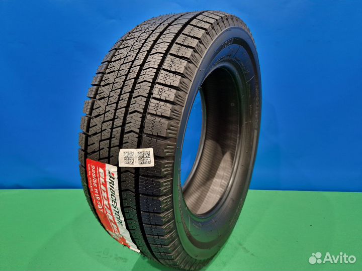 Bridgestone Blizzak Ice 225/55 R16
