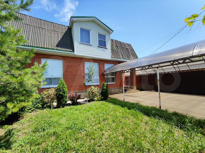 Дом 156 м² на участке 15 сот.