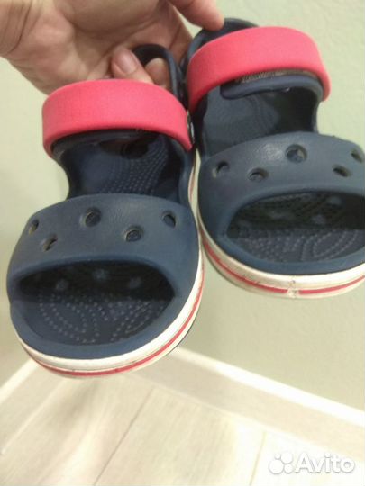 Сандали Crocs c 8+сланцы, плавки и кепка