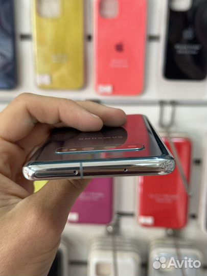 Samsung Galaxy S10, 8/128 ГБ