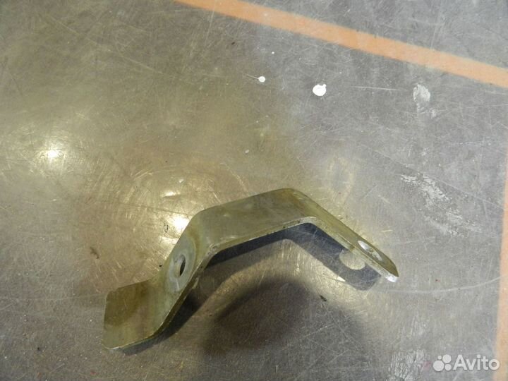 Кронштейн - Audi Q5