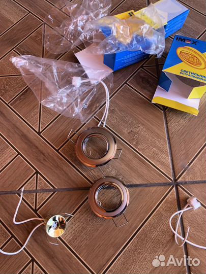 Светильники встраиваемые