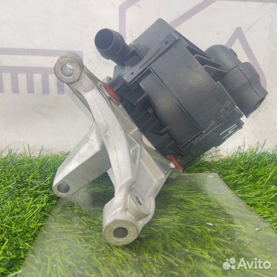 Насос продувки катализатора Mercedes Benz C-Class