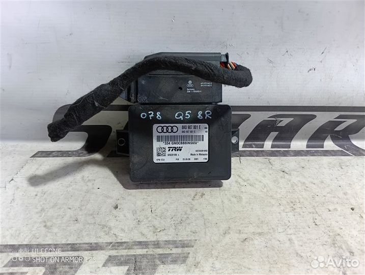 Блок управления стояночным тормозом Audi Q5 8R 3.0