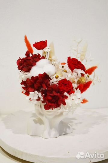 Композиция или букет из сухоцветов