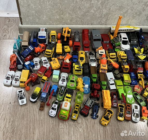 Игрушки машинки пакетом для мальчика