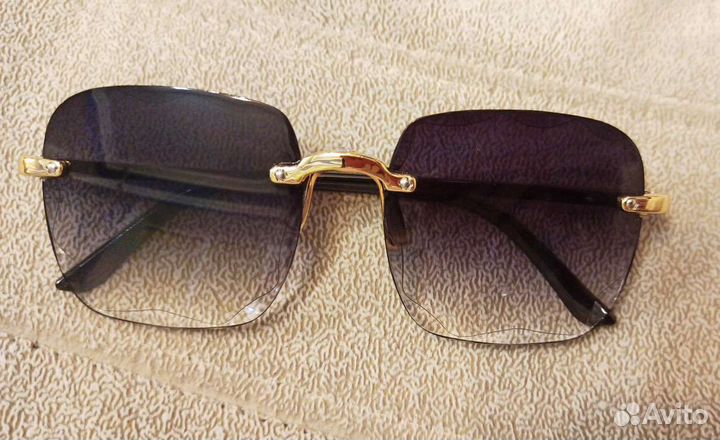 Очки солнцезащитные Love Republic