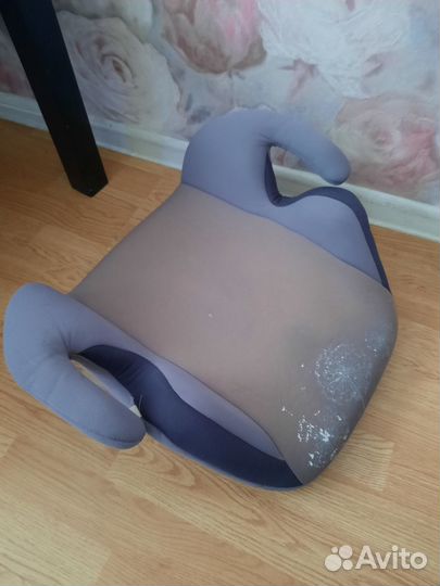 Сидушка для ребёнка в машину