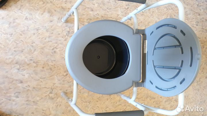 Санитарный стул