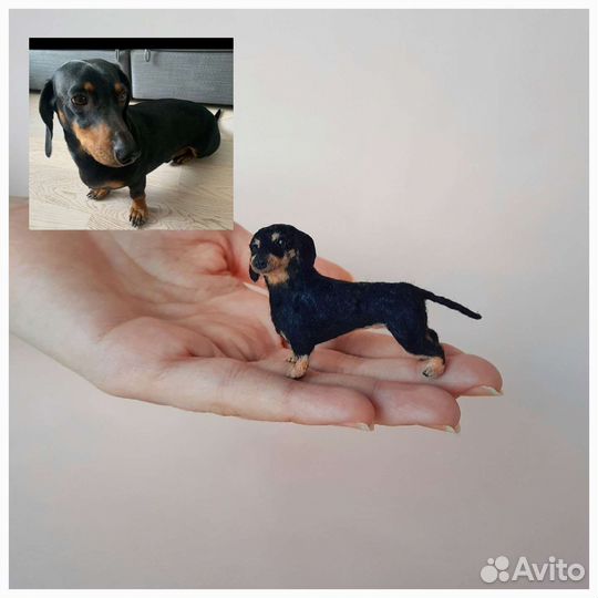 Миниатюрная игрушечная собачка такса