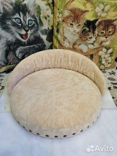 Диванчик, лежанка для животных