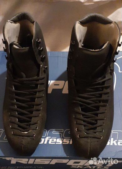 Фигурные коньки Risport rf3 черные р. 27.5