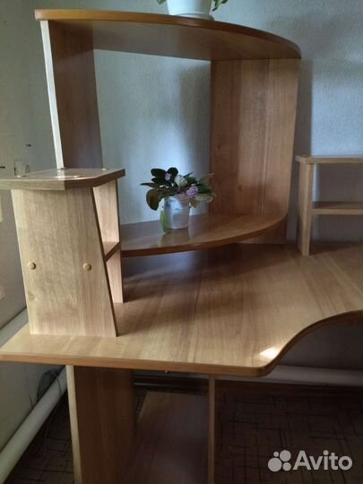 Компьютерный стол