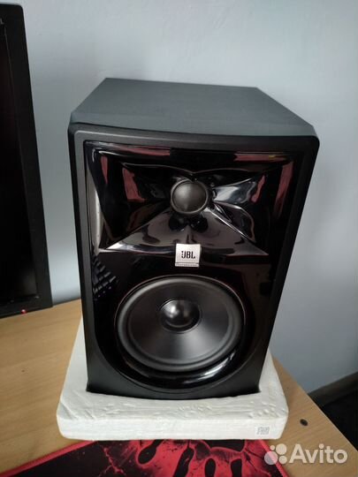 Студийные мониторы jbl 305p mkii