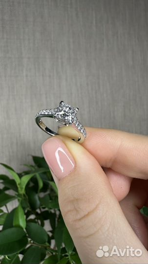 Кольцо с Натуральным бриллиантом 1 карат