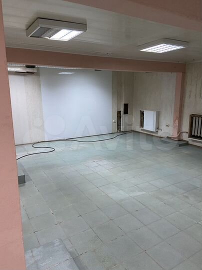 Помещение свободного назначения, 267.9 м²