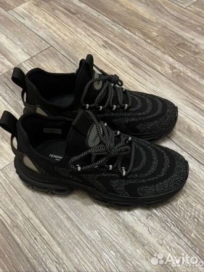 Кроссовки tendance