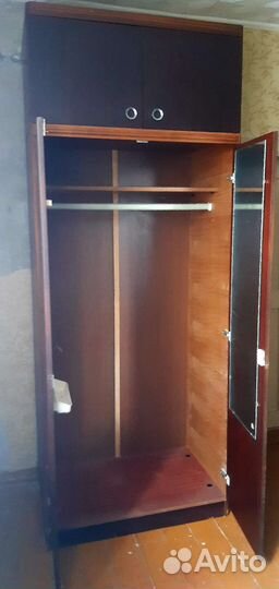 Шкаф двухдверный