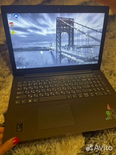 Lenovo ноутбук