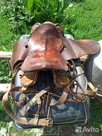 Седло для лошади