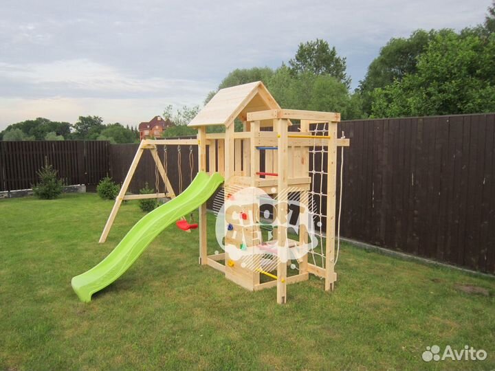 Детская деревянная площадка уличная