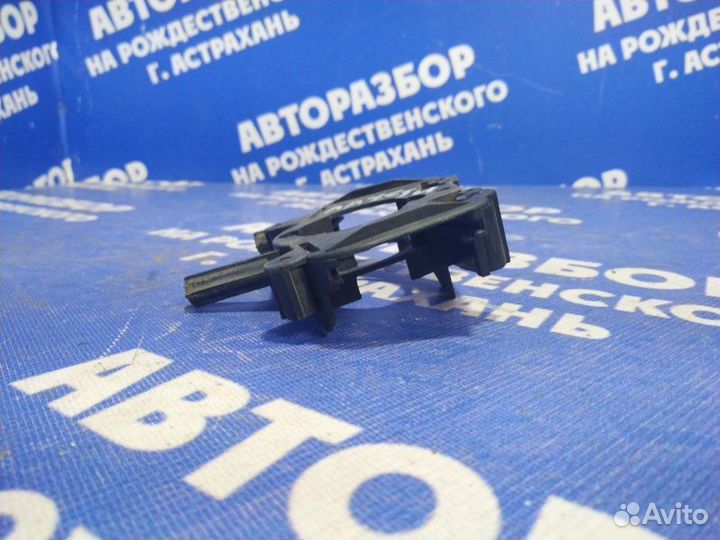 Крепление подрулевых переключателей Chevrolet