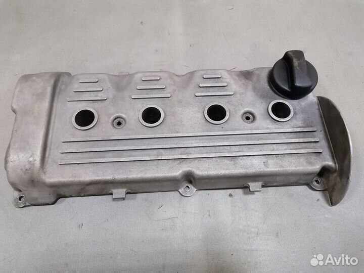 Клапанная крышка VW Passat B3 9A 2.0 1988-1993