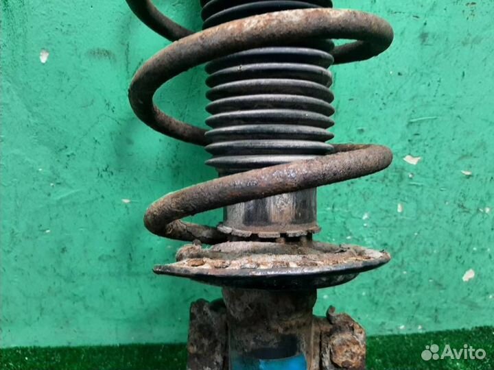 Стойка амортизатора передняя правая Ford Mondeo 3