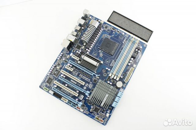 Материнская плата (AM3+) Gigabyte GA-990XA-UD3