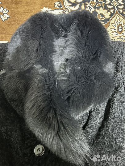 Пальто женское с меховым воротником