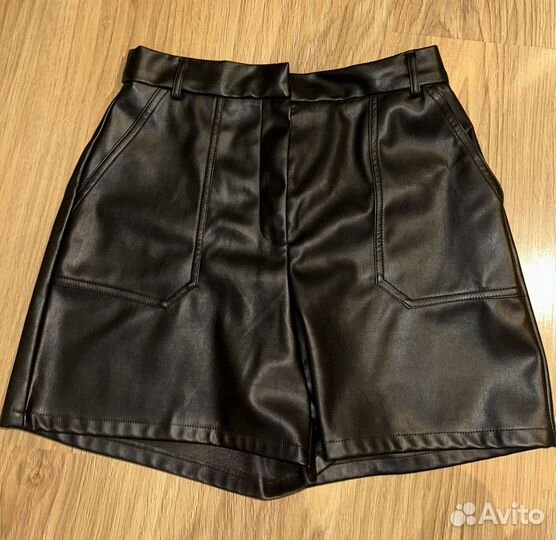 Кожаные шорты
