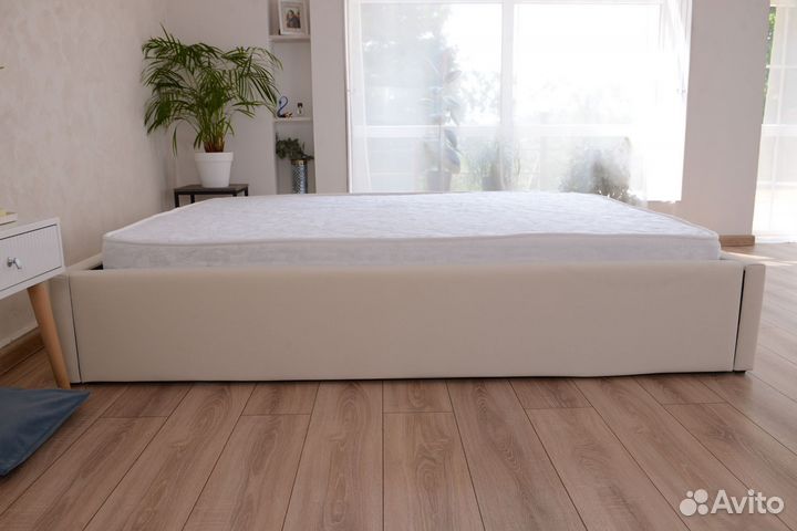 Кровать 140х200 с матрасом