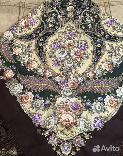 Павловопосадский платок Царевна Несмеяна