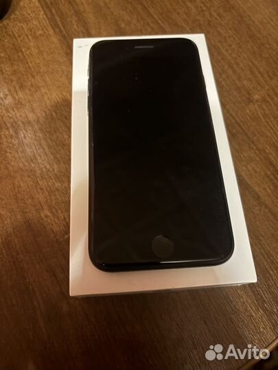 iPhone SE (2020), 64 ГБ