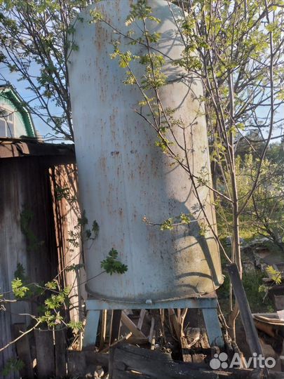 Бак для воды железный