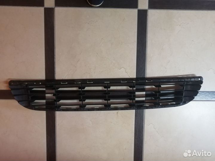 Решётка бампера Пежо Партнёр B9