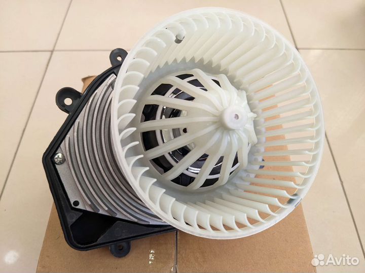 Мотор отопителя VW passat B5 климат контроль