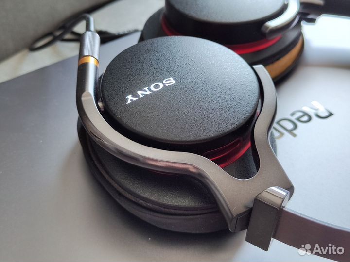 Наушники Sony MDR-1a
