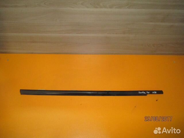 Накладка стекла переднего правого Hyundai Santa Fe