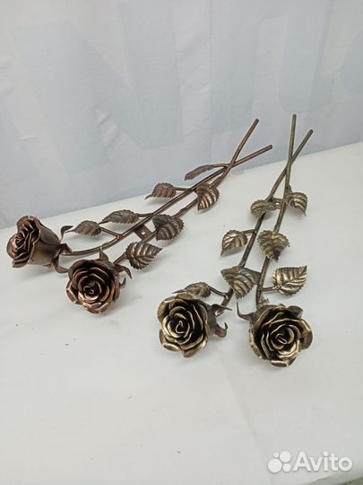 Кованые изделия. Розы. Вазы. Подсвечники. Сувениры