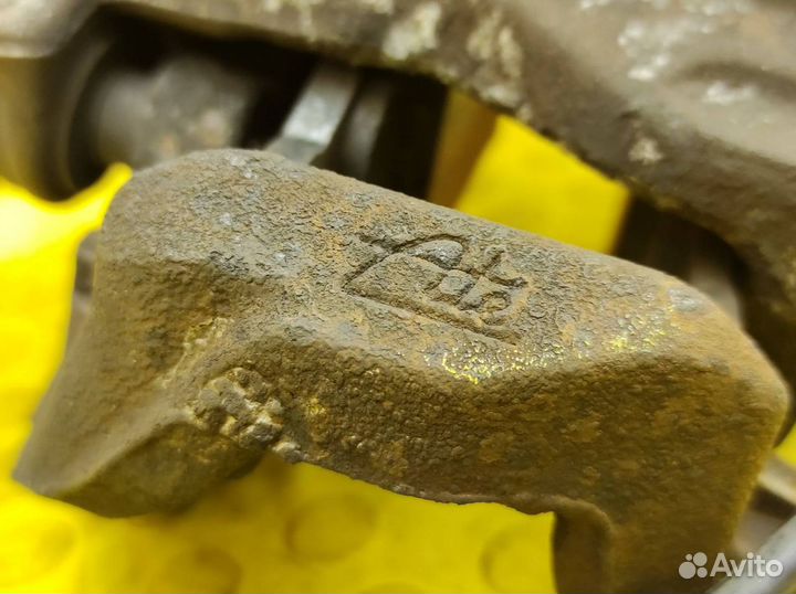 Суппорт задний правый Mercedes-Benz W212 OM651.924