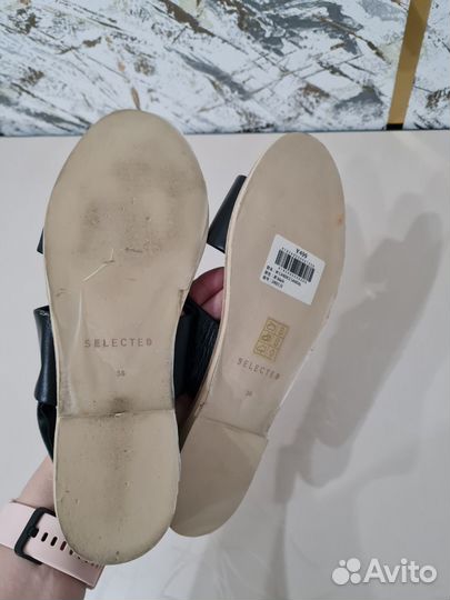 Сандалии новые 38