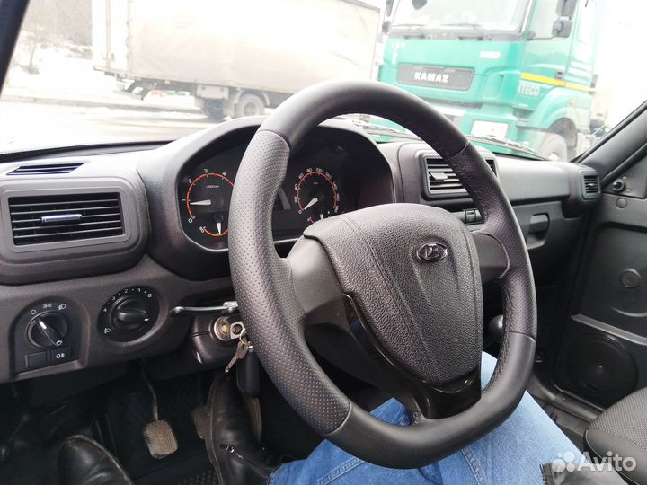 Руль на классическую ниву в коже