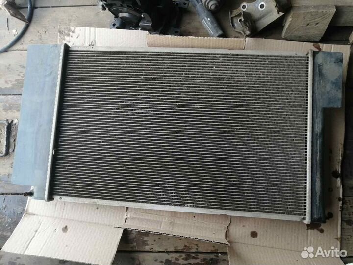 Радиатор охлаждения Toyota Corolla e150 робот