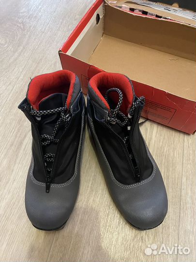 Лыжные ботинки spine