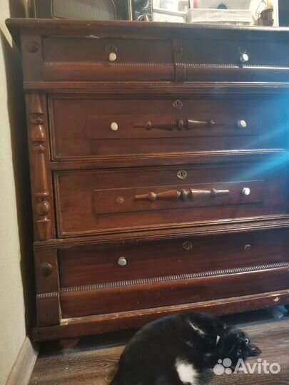 Комод старинный антикварный