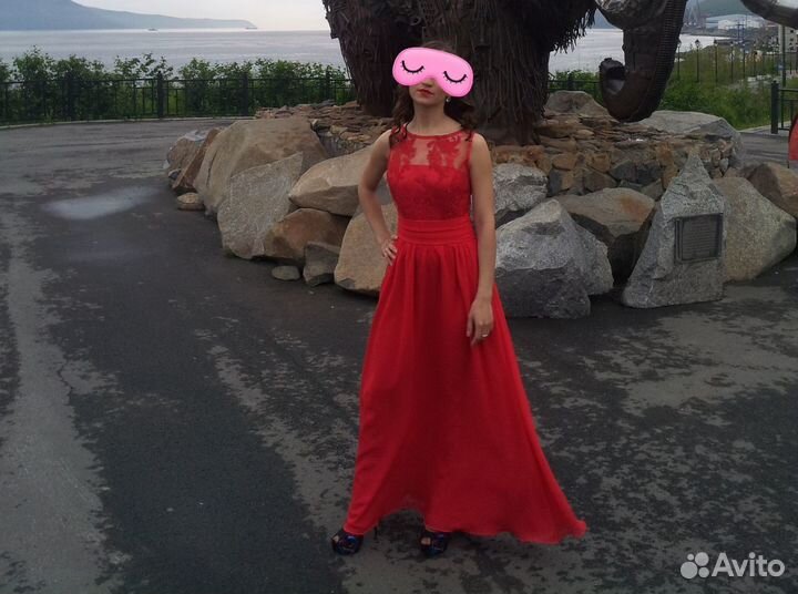 Вечернее платье